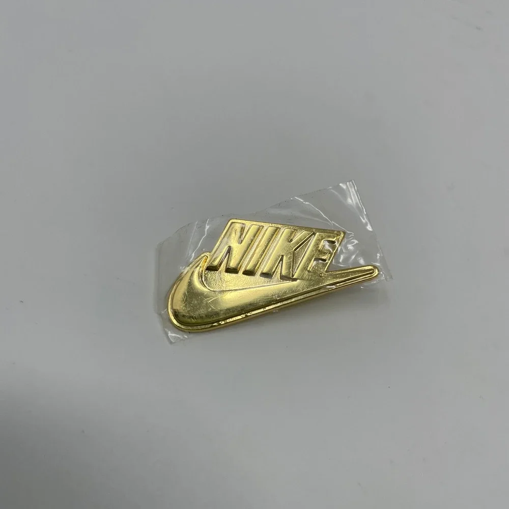 Nike Swoosh Logo Lapel Pin Gold Tone Metal Collectible Accessory Retro Sport New